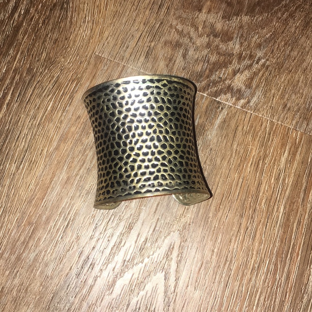 Cuff bracelet - Picture 2 of 3